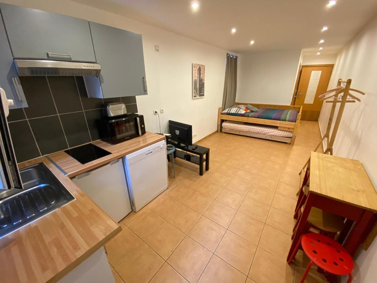 Paris Eiffel Tower Et Disney Apartments, Parkings Gratuits Et Securises, 10 Minutes Metro To Paris Nogent-sur-Seine Exterior foto